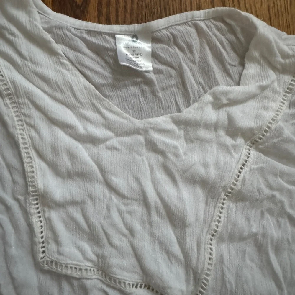 White coverup - Picture 2 of 3